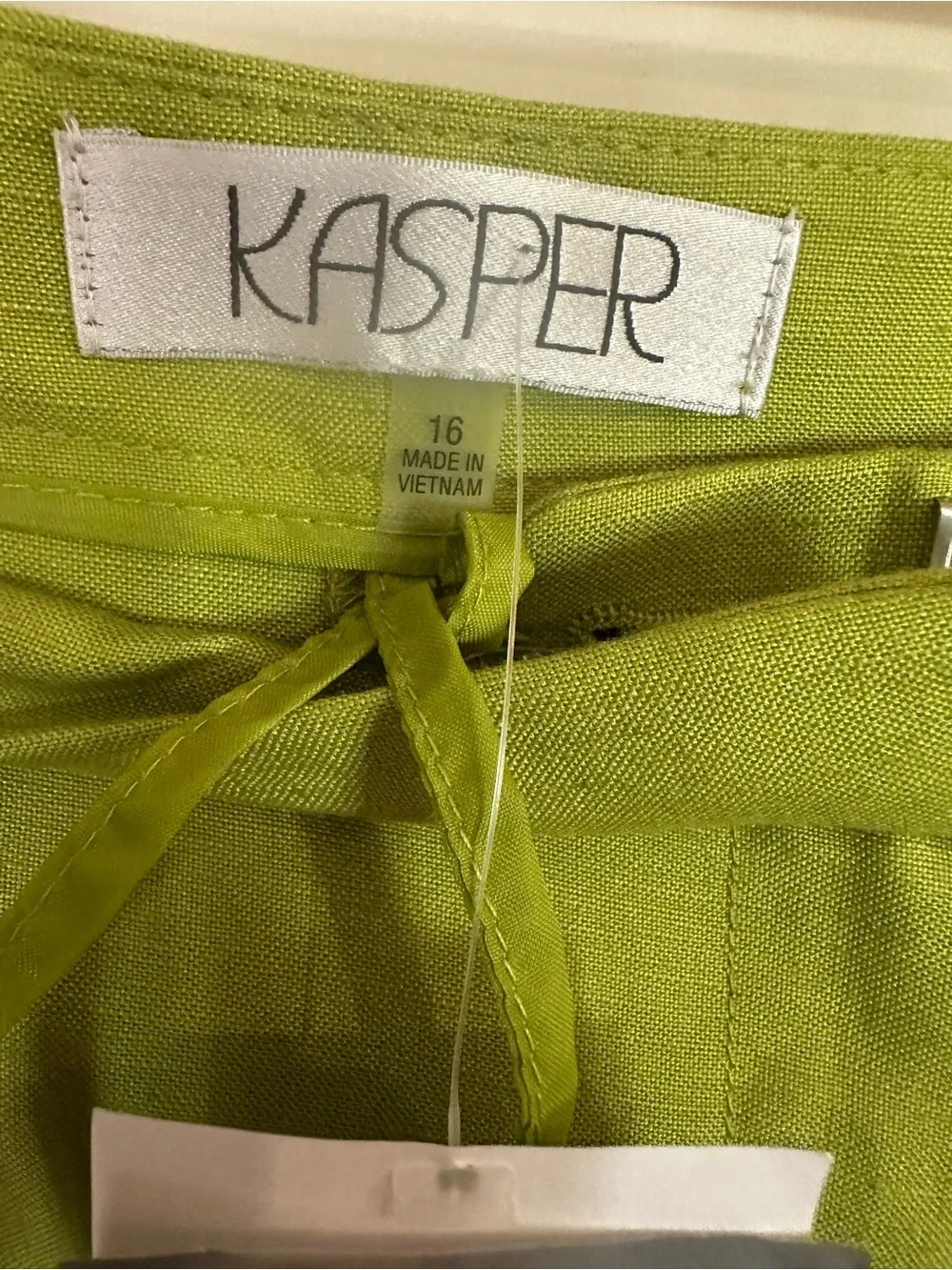 Kasper Lime Green Straight Leg Crop Pants